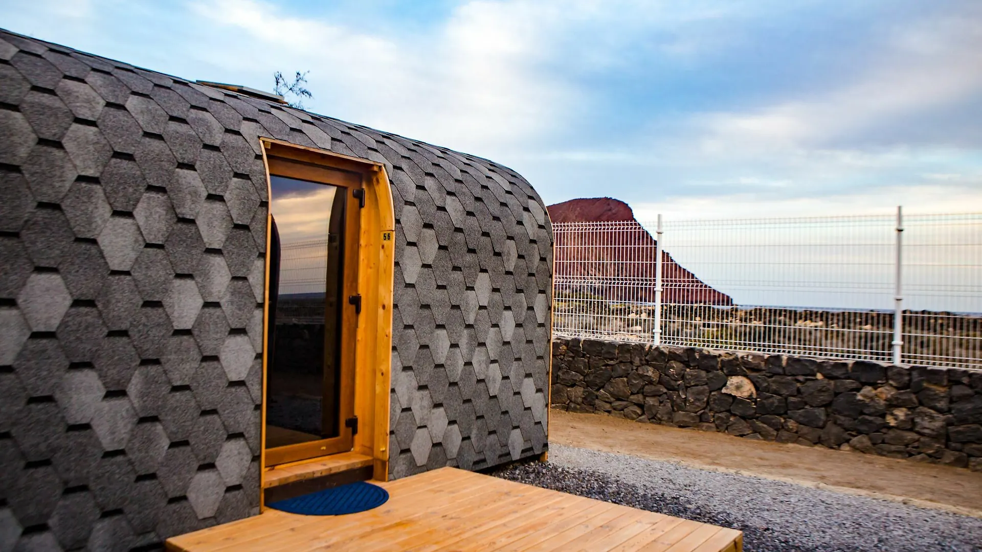 Eco-Wooden Houses Camping Montana Roja contacts